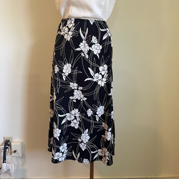 Vintage Black and White Floral Midi Skirt - Picture 3 of 6